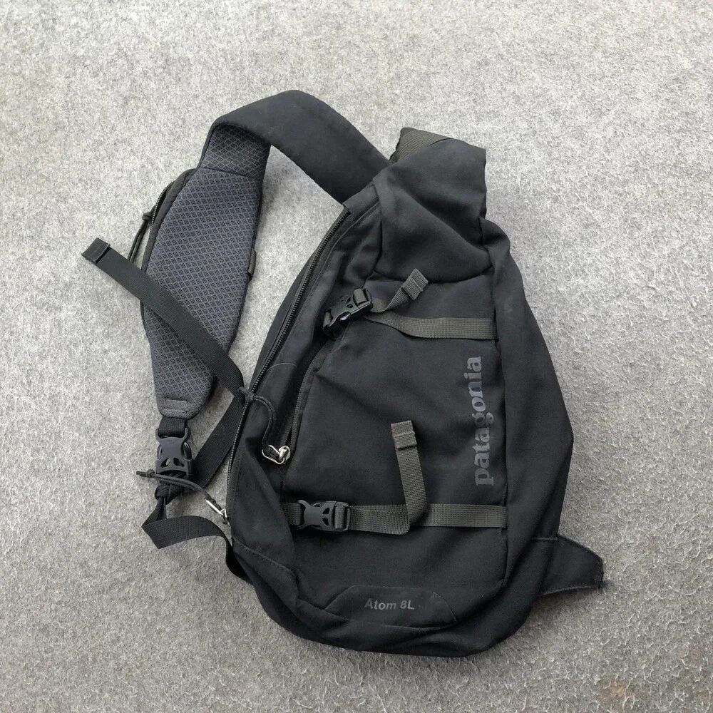 Patagonia Atom 8L Black 18